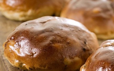 Krentenbollen met Parade Oliebol Vanille