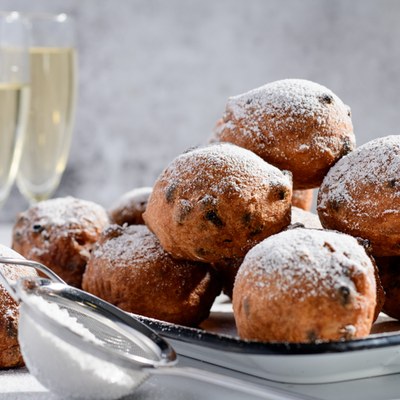 Oliebollen met Parade Oliebol Goud met citrus (doseermachine)