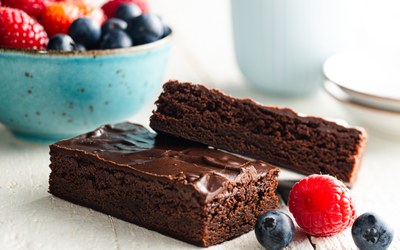 Vegan Brownie met V-GO! Vegan Cake